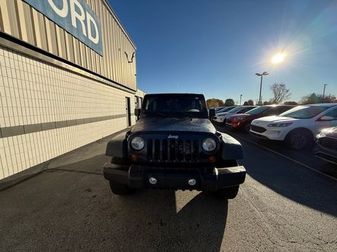 Used 2013 Jeep Wrangler Unlimited Sport image 2