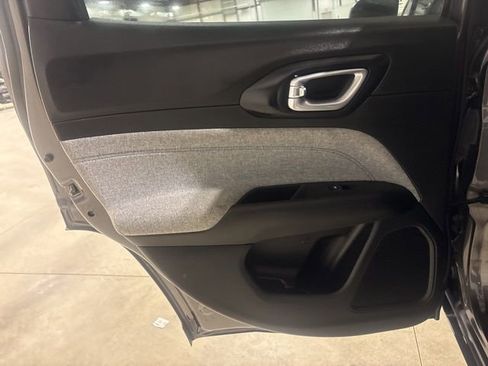 Used 2023 Jeep Compass Sport image 12