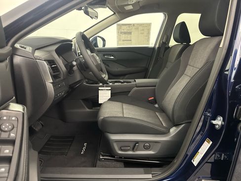 New 2026 Nissan Rogue SV image 10