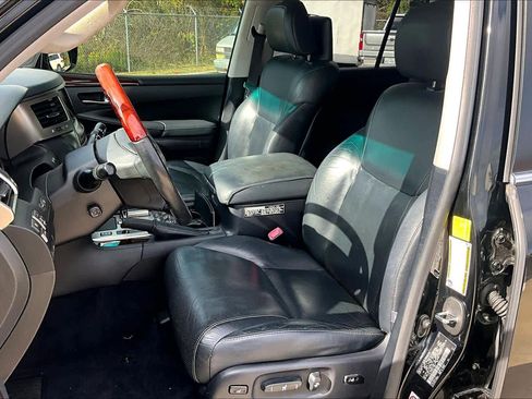 Used 2013 Lexus LX 570 4WD image 7