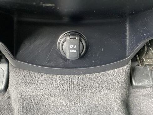 Certified 2025 Kia Sorento LX FWD image 30