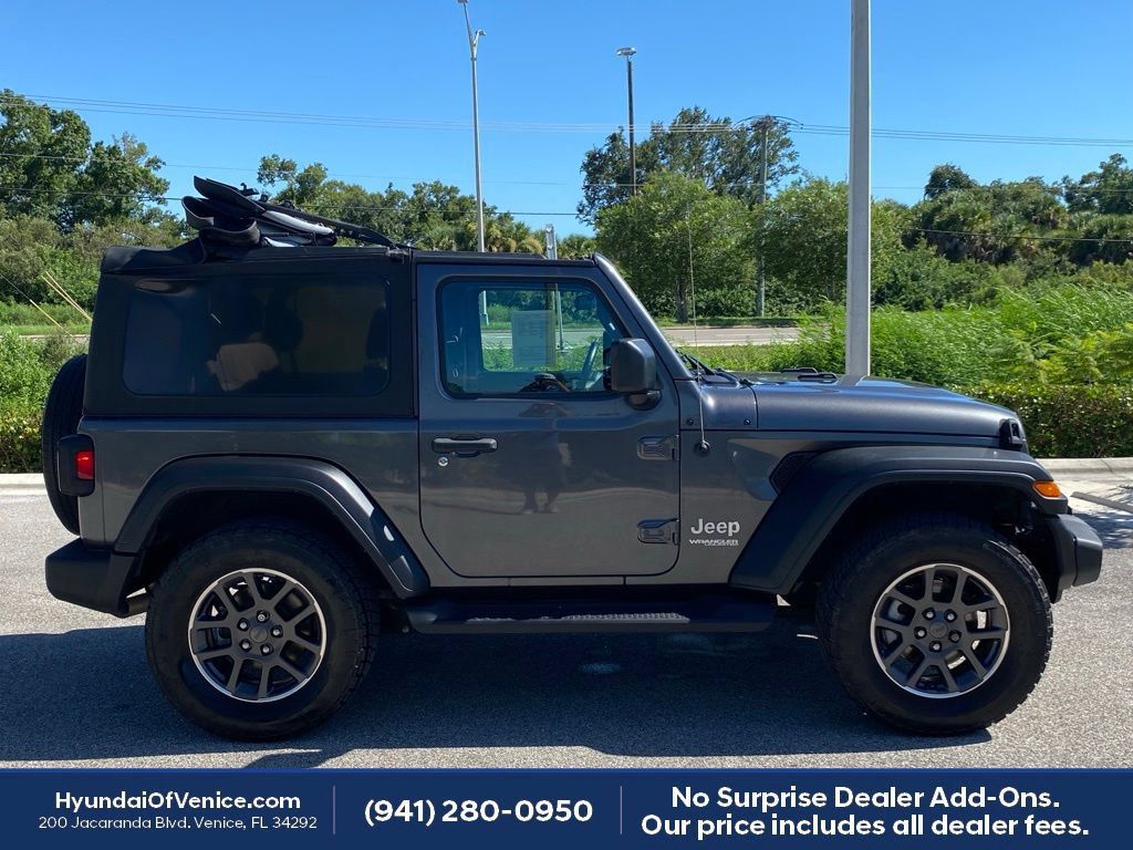 Used 2018 Jeep Wrangler Sport AWD/4WD image 34