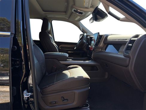 New 2025 RAM 2500 Limited image 15