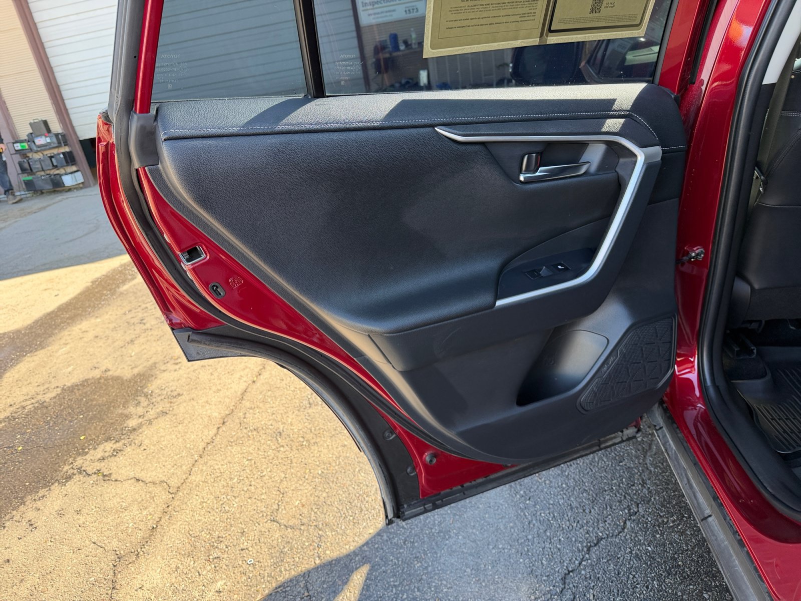 Used 2023 Toyota RAV4 Limited FWD image 28