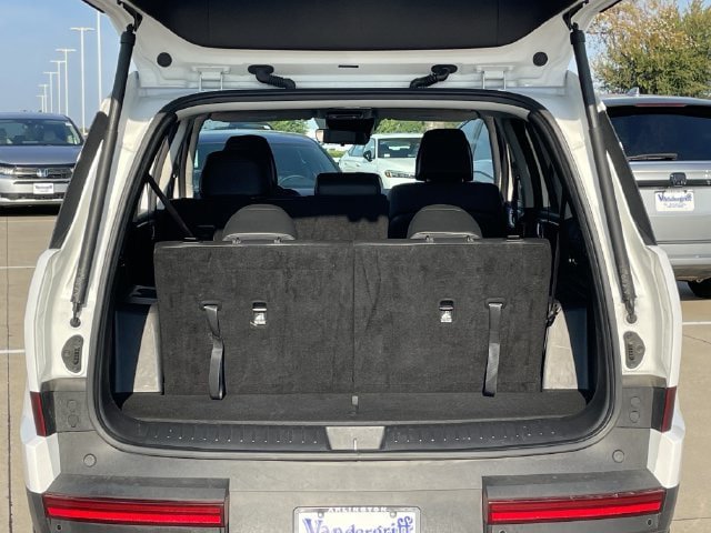 Used 2025 Hyundai Santa Fe SEL FWD image 30