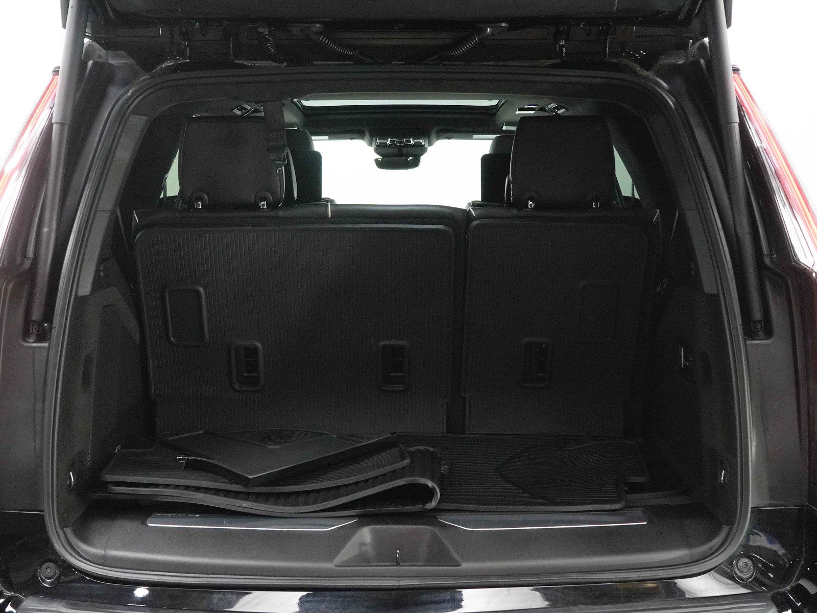 Used 2026 Cadillac Escalade Platinum Sport AWD/4WD image 19
