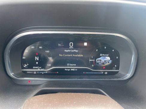 Used 2022 GMC Yukon SLT w/ SLT Luxury Package RWD image 7