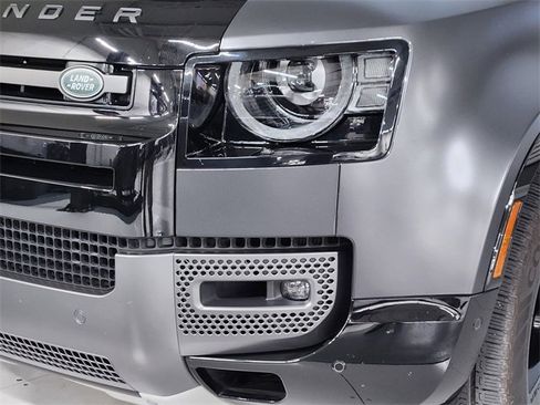 Used 2023 Land Rover Defender 90 Carpathian Edition image 11