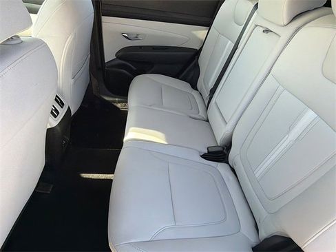 Used 2025 Hyundai Tucson SEL image 17