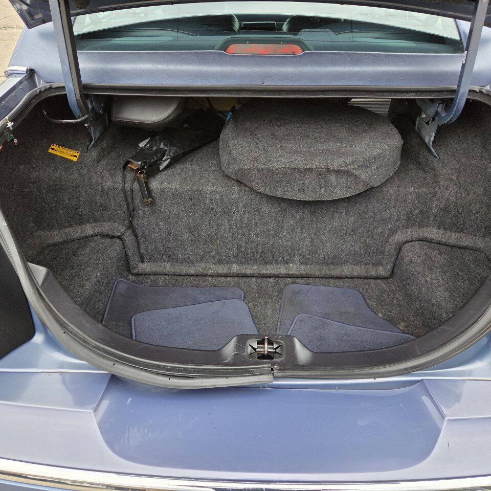 Used 2000 Lincoln Town Car Signature RWD image 13