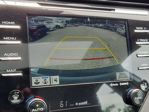 Used 2020 Toyota Camry SE w/ Sunroof Package FWD image 19