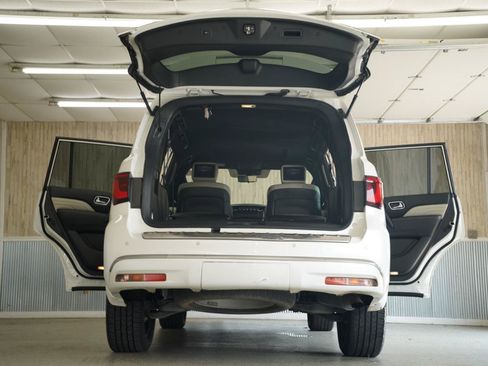 Used 2019 INFINITI QX80 Limited AWD/4WD image 43