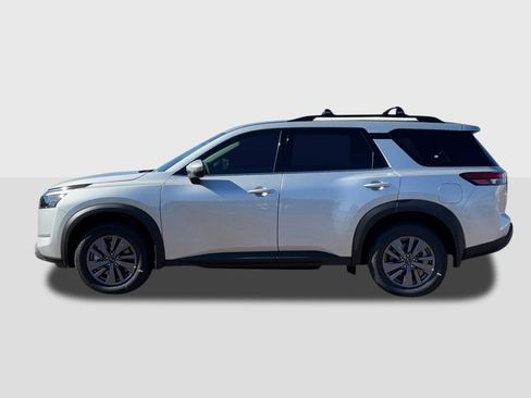New 2025 Nissan Pathfinder SV image 2