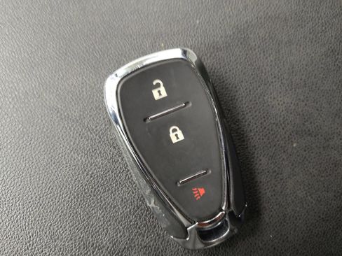 Used 2020 Chevrolet Equinox LS w/ LS Convenience Package image 32