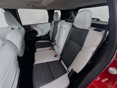 New 2026 Mitsubishi Outlander SE FWD image 22