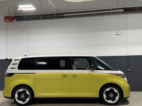 New 2025 Volkswagen ID. Buzz Pro S Plus image 4