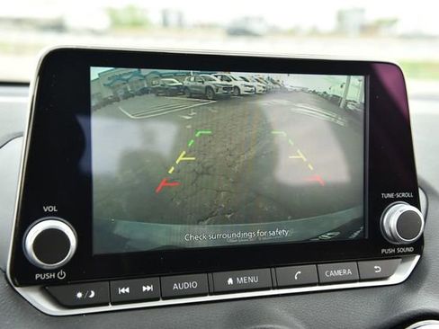 Used 2024 Nissan Sentra SV image 12