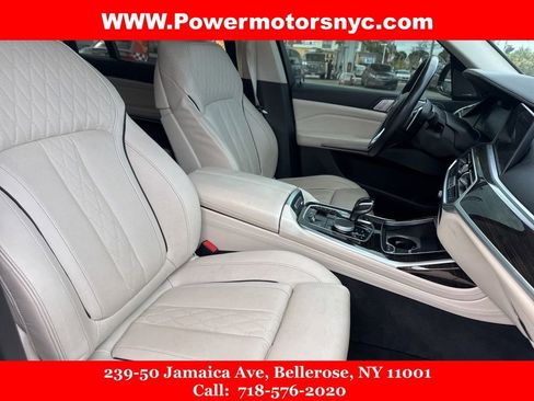 Used 2019 BMW X7 xDrive50i w/ Premium Package image 13