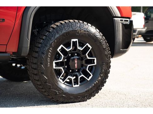 New 2026 GMC Sierra 2500 AT4X w/ LPO, Black Badging Package AWD/4WD image 10