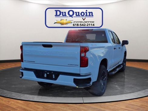 Used 2023 Chevrolet Silverado 1500 Custom image 2