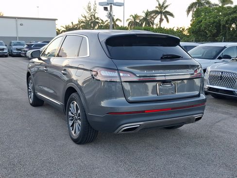 Used 2023 Lincoln Nautilus FWD image 3