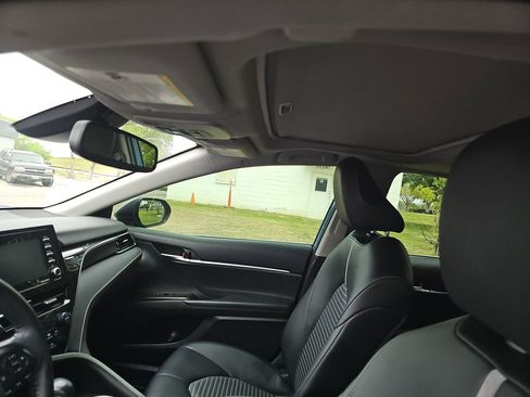 Used 2023 Toyota Camry SE w/ Convenience Package image 12