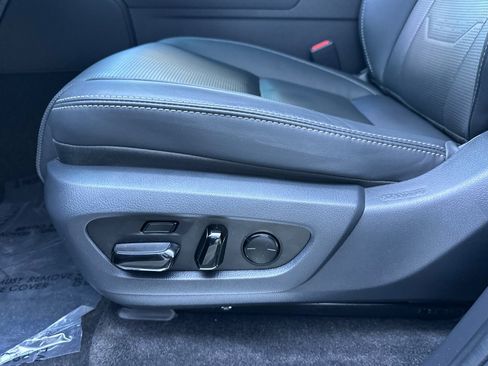 Certified 2024 Lexus GX 550 w/ Accessory Package (2T) image 14