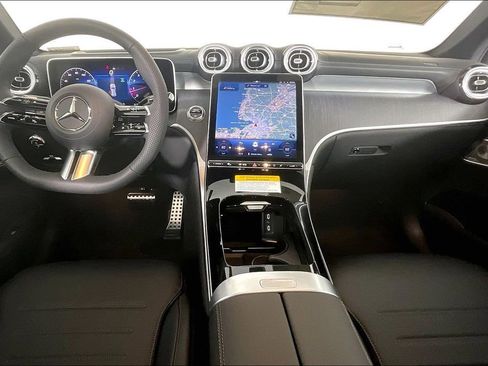 Used 2026 Mercedes-Benz GLC 300 4MATIC image 5