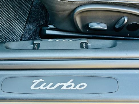 Used 2003 Porsche 911 Turbo AWD/4WD image 37