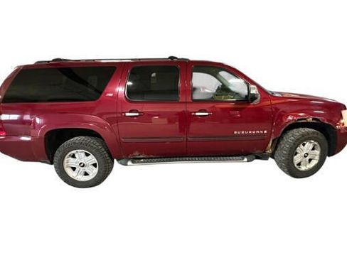 Used 2007 Chevrolet Suburban LT w/ LT Preferred Equipment Group AWD/4WD image 6