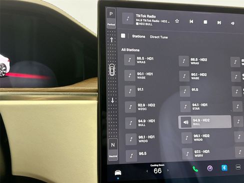 Used 2022 Tesla Model S image 24