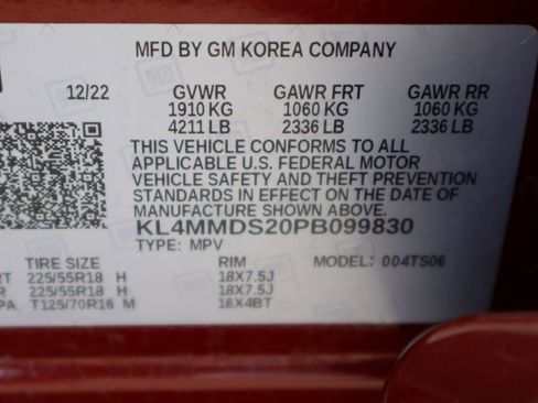 Used 2023 Buick Encore GX Select w/ Sport Touring Package FWD image 33