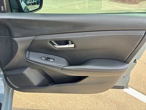 Used 2024 Nissan Sentra SV FWD image 13