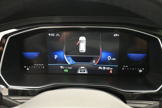 Used 2024 Volkswagen Jetta SE FWD image 12