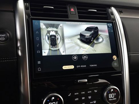 Used 2025 Land Rover Discovery Dynamic SE image 33