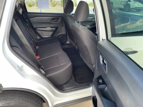 Used 2024 Nissan Rogue S AWD/4WD image 20