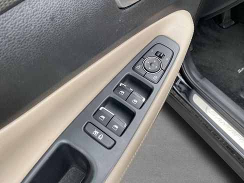 Used 2020 Hyundai Santa Fe Limited w/ Cargo Package FWD image 18