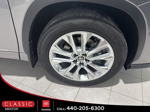 New 2026 Toyota Highlander Limited image 6