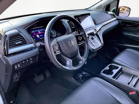 Used 2023 Honda Odyssey Touring image 14