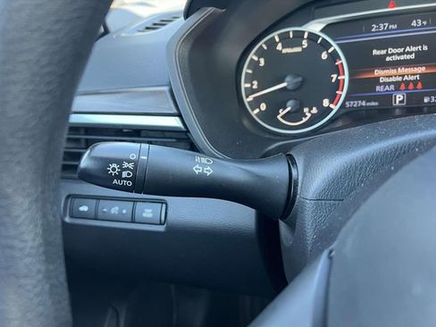 Used 2024 Nissan Altima 2.5 SV image 25