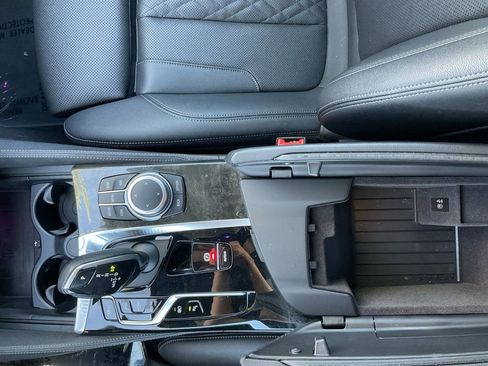 Used 2022 BMW 530e w/ M Sport Package image 23