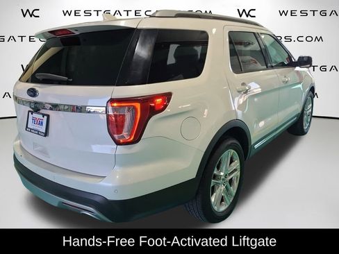 Used 2017 Ford Explorer XLT w/ Equipment Group 202A image 16