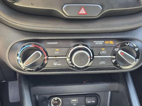 Used 2023 Kia Soul LX FWD image 23