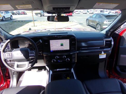 New 2025 Ford F250 Lariat w/ Chrome Package image 10