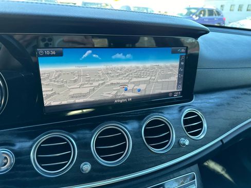 Used 2019 Mercedes-Benz E 300 4MATIC image 28