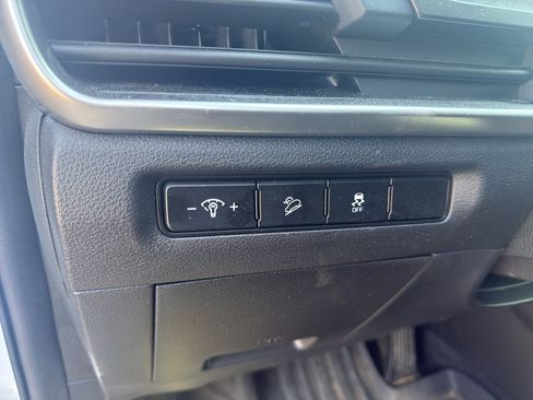 Used 2025 Kia Telluride LX image 13