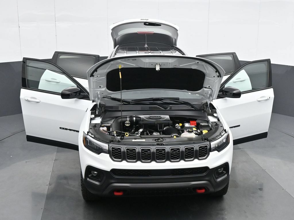 Used 2026 Jeep Compass Trailhawk AWD/4WD image 38