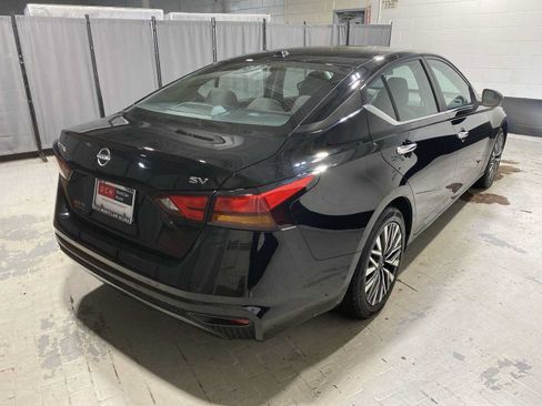 Used 2024 Nissan Altima 2.5 SV FWD image 26