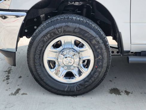 New 2026 RAM 2500 Tradesman AWD/4WD image 11
