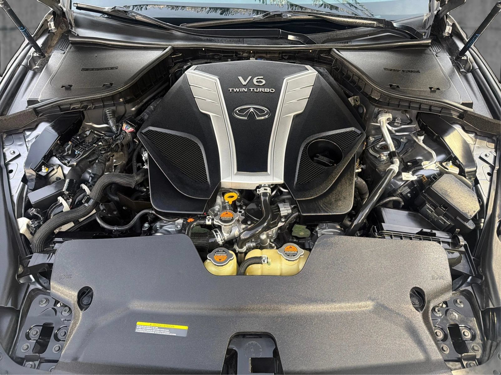 Used 2018 INFINITI Q60 Red Sport 400 w/ Sensory Package 3.0T Sport RWD image 10
